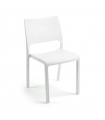 Silla fija apilable Breva color blanco, ergonómica y cómoda, interior y exterior. Sayez